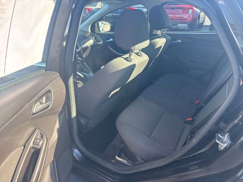 Used 2012 Ford Focus SEL w/ SEL/Titanium Winter Pkg image 12