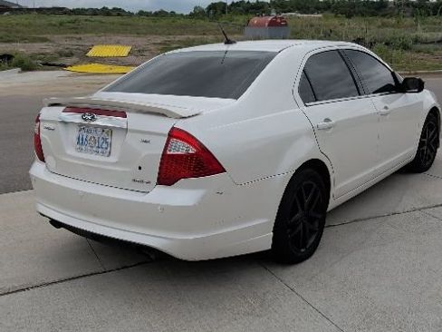 Used 2012 Ford Fusion SEL FWD image 3