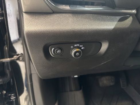 Used 2023 Chevrolet Traverse LT w/ LPO, Floor Liner Package AWD/4WD image 18