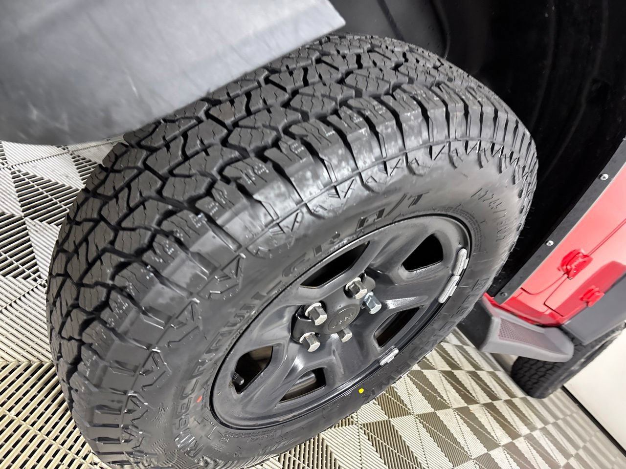 Used 2024 Jeep Wrangler Unlimited Sport AWD/4WD image 33