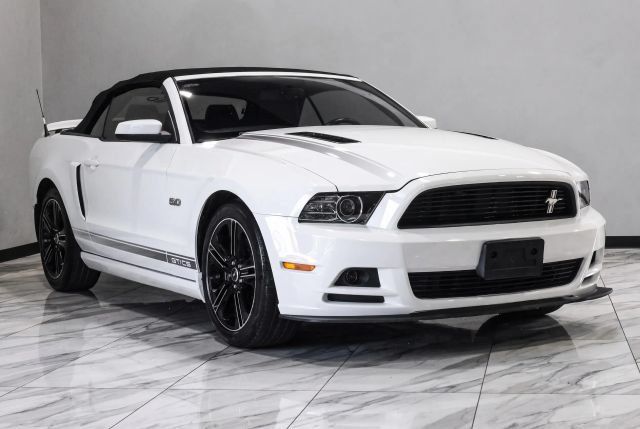 Used 2013 Ford Mustang GT Premium w/ Electronics Pkg RWD image 13