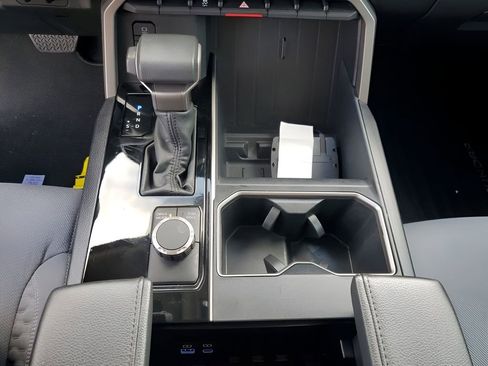 Used 2022 Toyota Tundra SR5 image 40