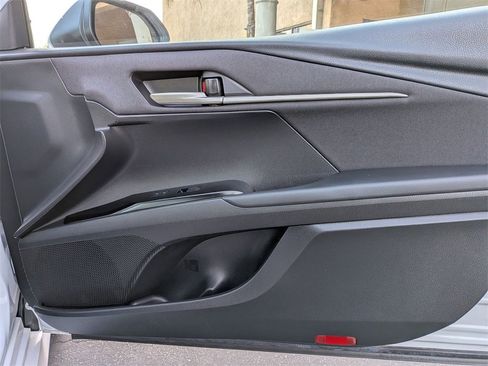 Used 2025 Toyota Camry LE image 30