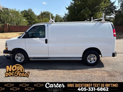 Used 2018 Chevrolet Express 2500 w/ Driver Convenience Package RWD image 6