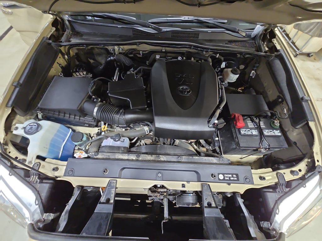 Certified 2018 Toyota Tacoma Limited AWD/4WD image 36