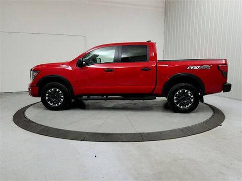 Used 2024 Nissan Titan PRO-4X w/ Off Road Protection Package image 4