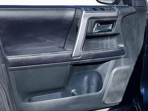 Used 2018 Toyota 4Runner SR5 Premium AWD/4WD image 22