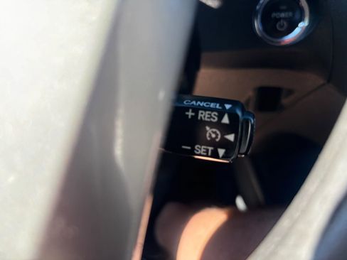 Used 2011 Toyota Prius Two image 18