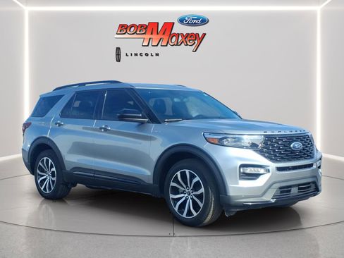 Used 2023 Ford Explorer ST-Line w/ Class IV Trailer Tow Package image 3