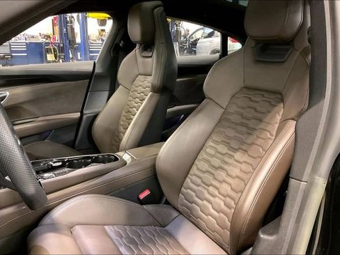 Used 2023 Audi e-tron GT Prestige w/ Prestige Package AWD/4WD image 25
