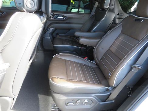 Used 2025 GMC Yukon Denali Ultimate image 33