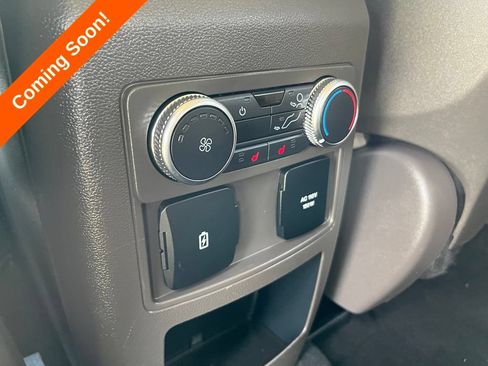 Used 2020 Ford Explorer Platinum w/ Premium Technology Package AWD/4WD image 35