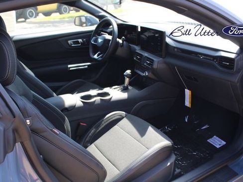 New 2025 Ford Mustang Coupe image 8