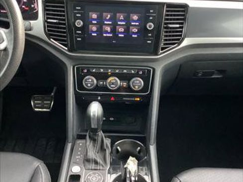 Used 2023 Volkswagen Atlas Cross Sport SEL R-Line AWD/4WD image 22