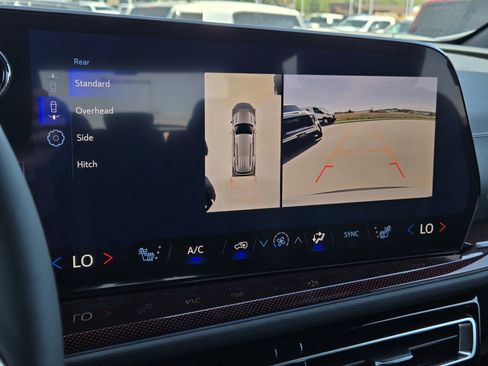 New 2026 Chevrolet Traverse Z71 w/ Enhanced Driving Package image 13