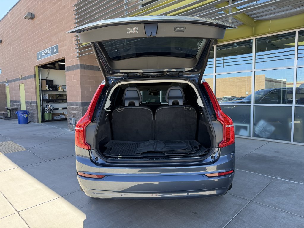 Used 2023 Volvo XC90 B5 Core w/ Protection Package AWD/4WD image 37