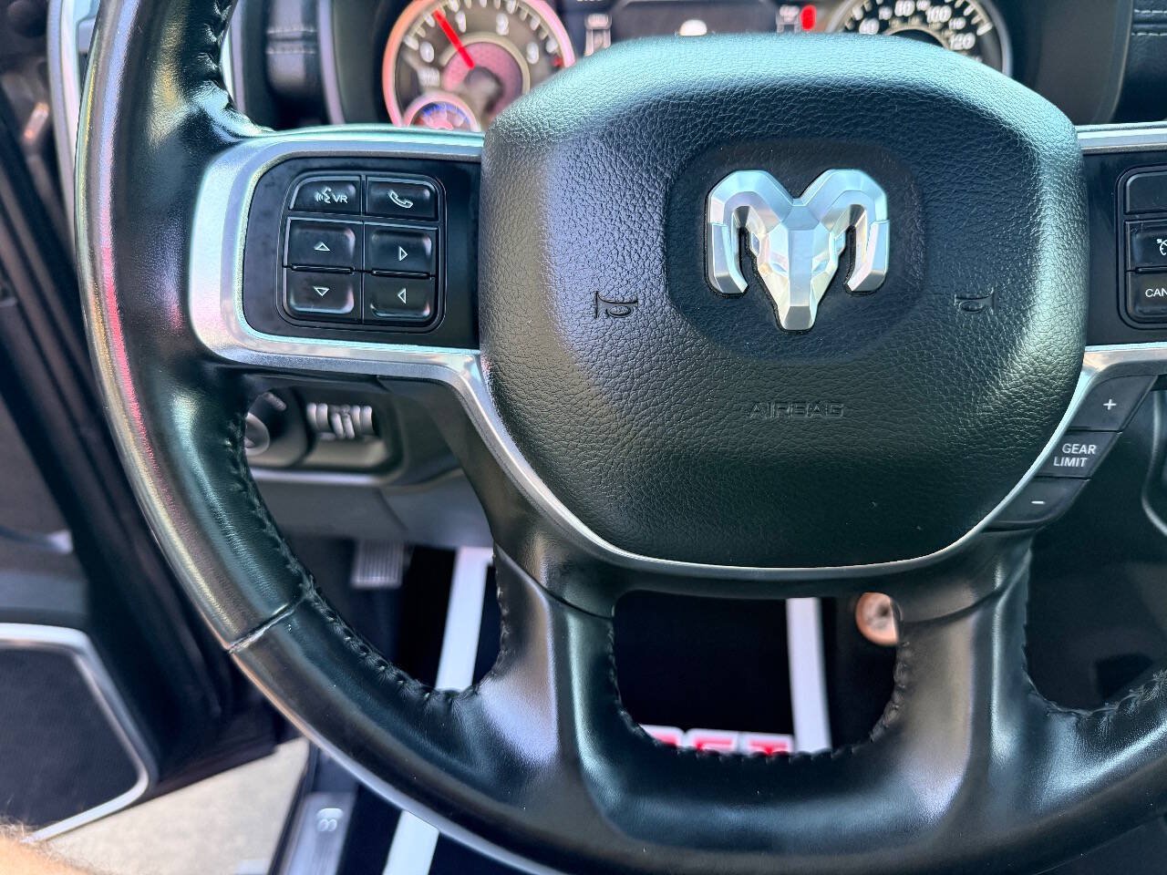 Used 2020 RAM 2500 Laramie w/ Night Edition AWD/4WD image 27