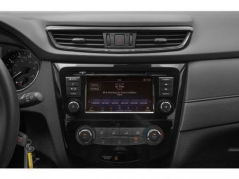Used 2020 Nissan Rogue SV FWD image 18