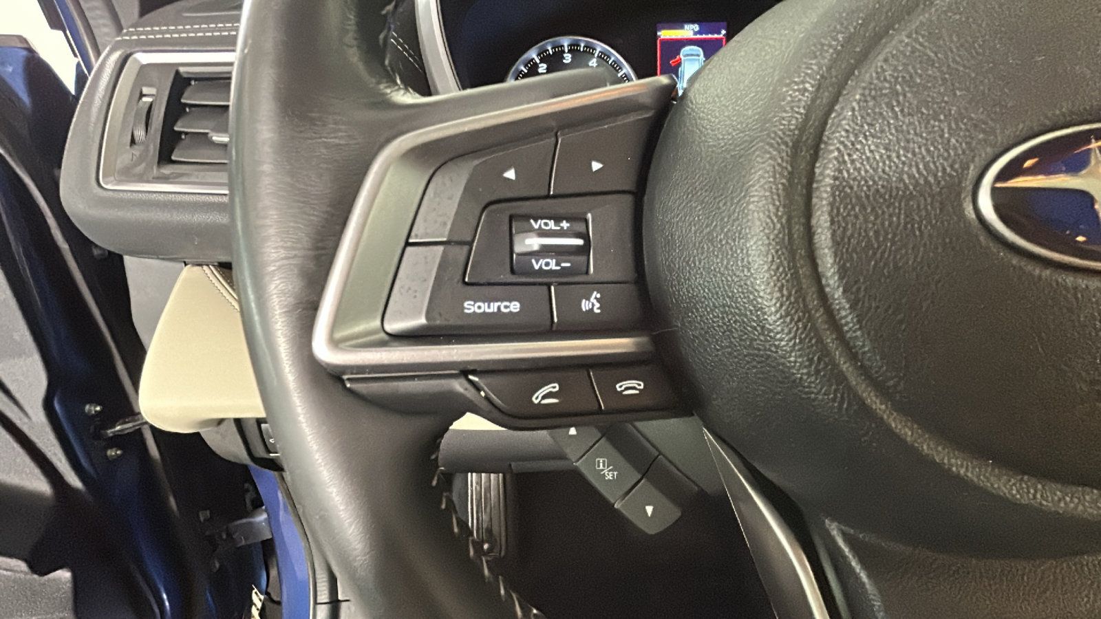 Used 2019 Subaru Ascent Touring w/ Popular Package #2 AWD/4WD image 19