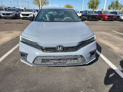 Used 2023 Honda Civic Sport image 2