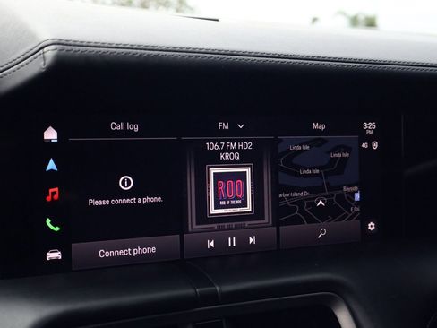 Certified 2025 Porsche Taycan image 17