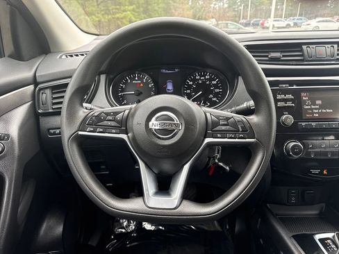 Used 2018 Nissan Rogue Sport S w/ S Appearance Package image 18