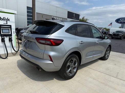 Used 2023 Ford Escape ST-Line w/ Tech Pack #1 AWD/4WD image 11