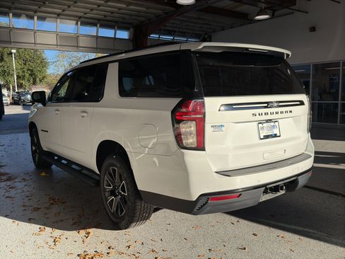 Used 2023 Chevrolet Suburban Z71 image 6