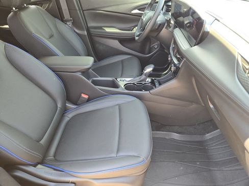 Used 2025 Buick Encore GX Sport Touring FWD image 9