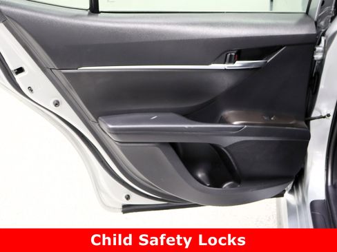 Used 2023 Toyota Camry SE image 24