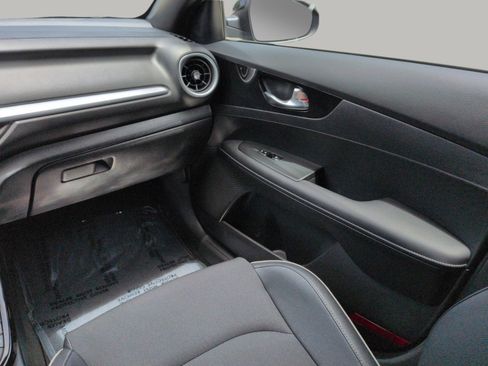 Certified 2024 Kia Forte GT-Line FWD image 20