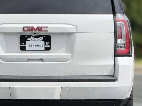 Used 2020 GMC Yukon XL SLT w/ Open Road Package AWD/4WD image 17