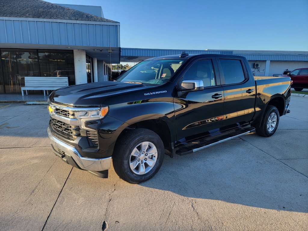 Used 2023 Chevrolet Silverado 1500 LT RWD image 1