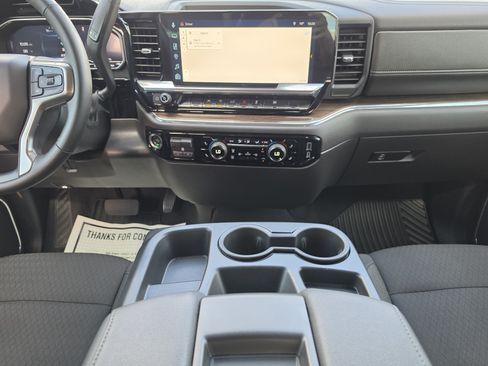 Used 2024 Chevrolet Silverado 1500 LT AWD/4WD image 21
