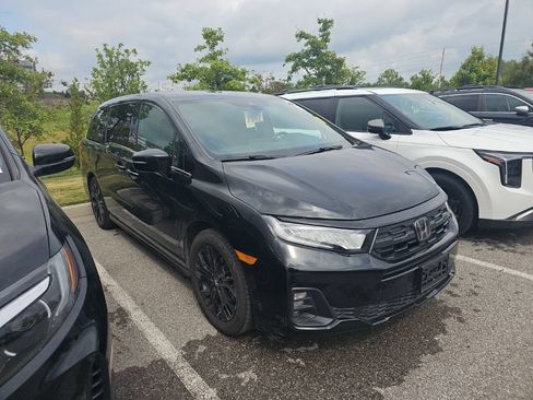 Used 2025 Honda Odyssey Sport-L image 3