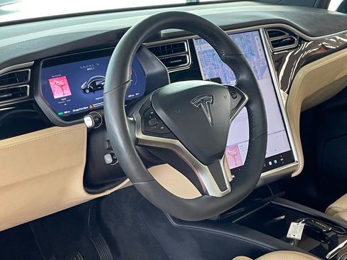 Used 2016 Tesla Model X 90D image 12
