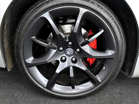 Used 2014 Maserati GranTurismo Sport image 43