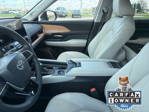 Certified 2025 Toyota Grand Highlander AWD Hybrid image 3