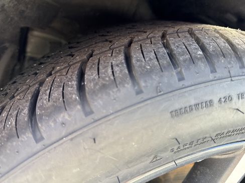 Used 2021 Toyota C-HR Limited image 23