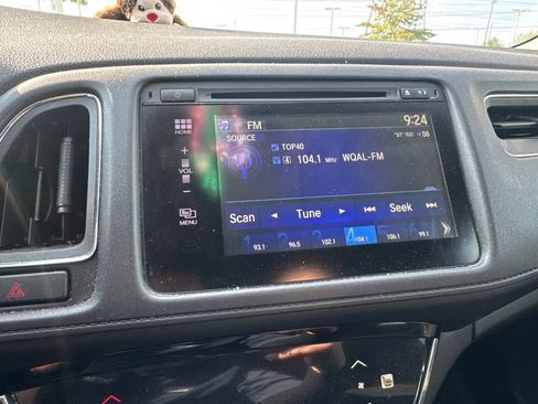 Used 2018 Honda HR-V EX image 18