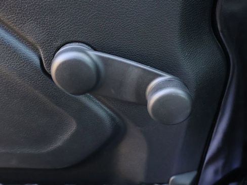 Used 2022 Jeep Wrangler Sport image 36