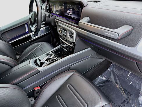 Used 2021 Mercedes-Benz G 550 w/ G Manufaktur Interior Package image 12