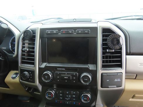 Used 2020 Ford F250 Lariat w/ Lariat Ultimate Package image 20