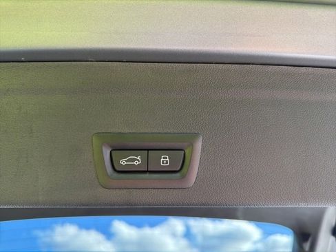 Used 2024 BMW X6 M Competition w/ Executive Package image 30