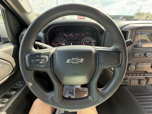 Used 2019 Chevrolet Silverado 1500 Custom Trail Boss AWD/4WD image 27