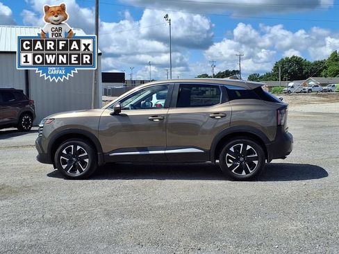 Used 2025 Nissan Kicks SV AWD/4WD image 17