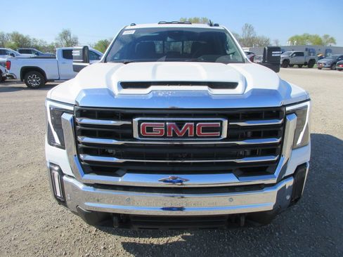 New 2026 GMC Sierra 2500 SLE w/ SLE Value Package; AWD/4WD image 11