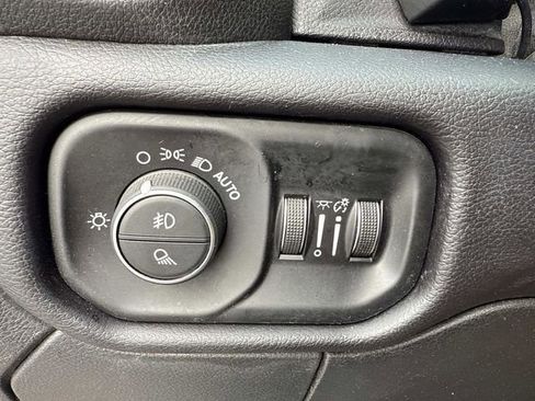 Used 2022 RAM 3500 Laramie image 31