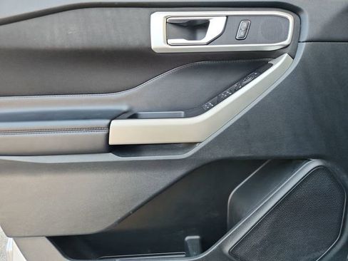 Used 2020 Ford Explorer XLT RWD image 21