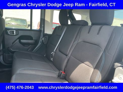 Used 2023 Jeep Wrangler Unlimited Rubicon 4xe w/ Cold Weather Group AWD/4WD image 37